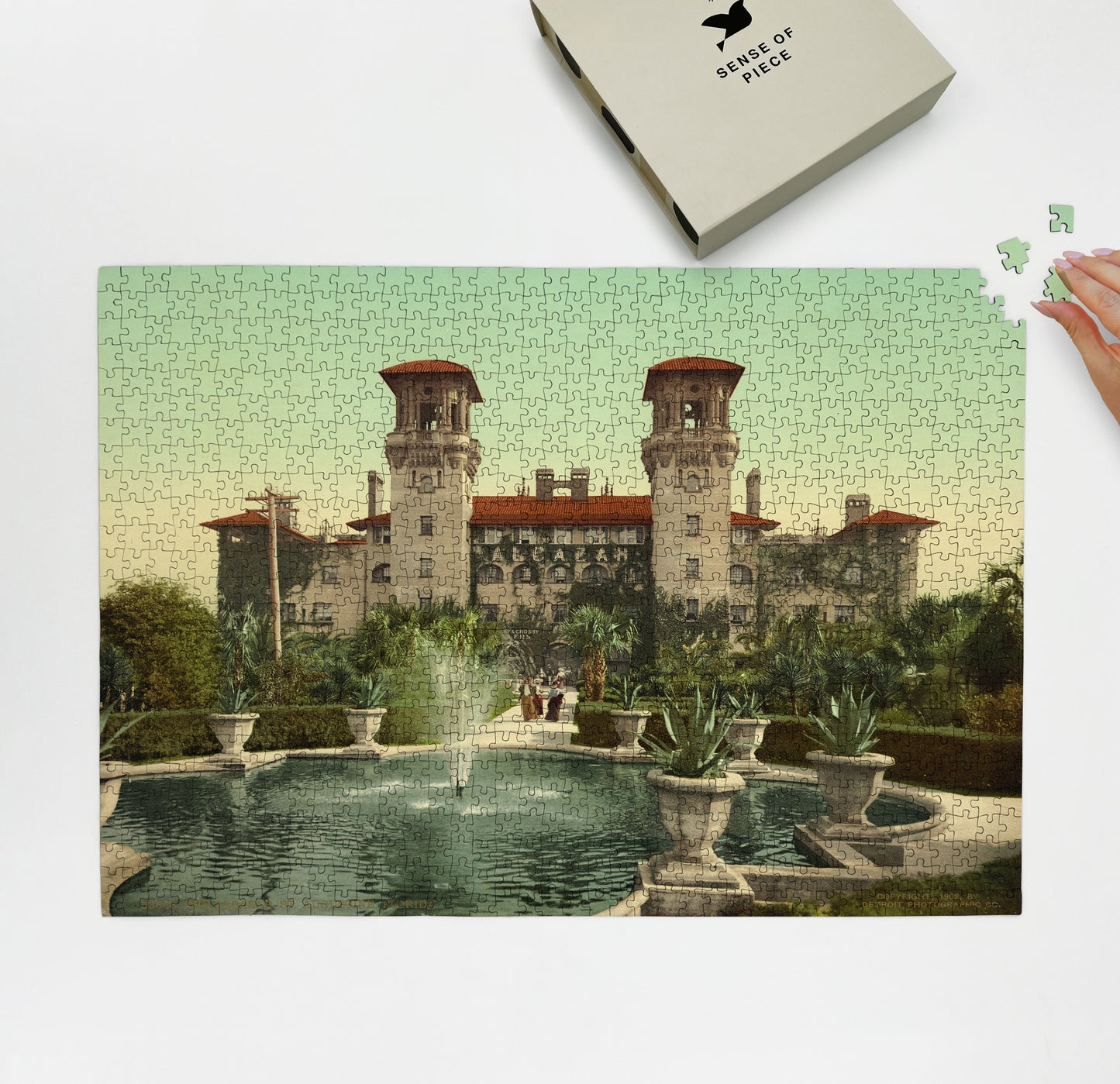 1000 piece puzzle 1902 Resorts fountains Alcazar St Augustine, Florida FL